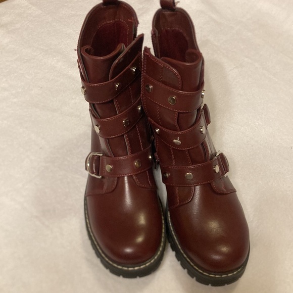 SO Maroon Ankle Boot - Picture 2 of 10